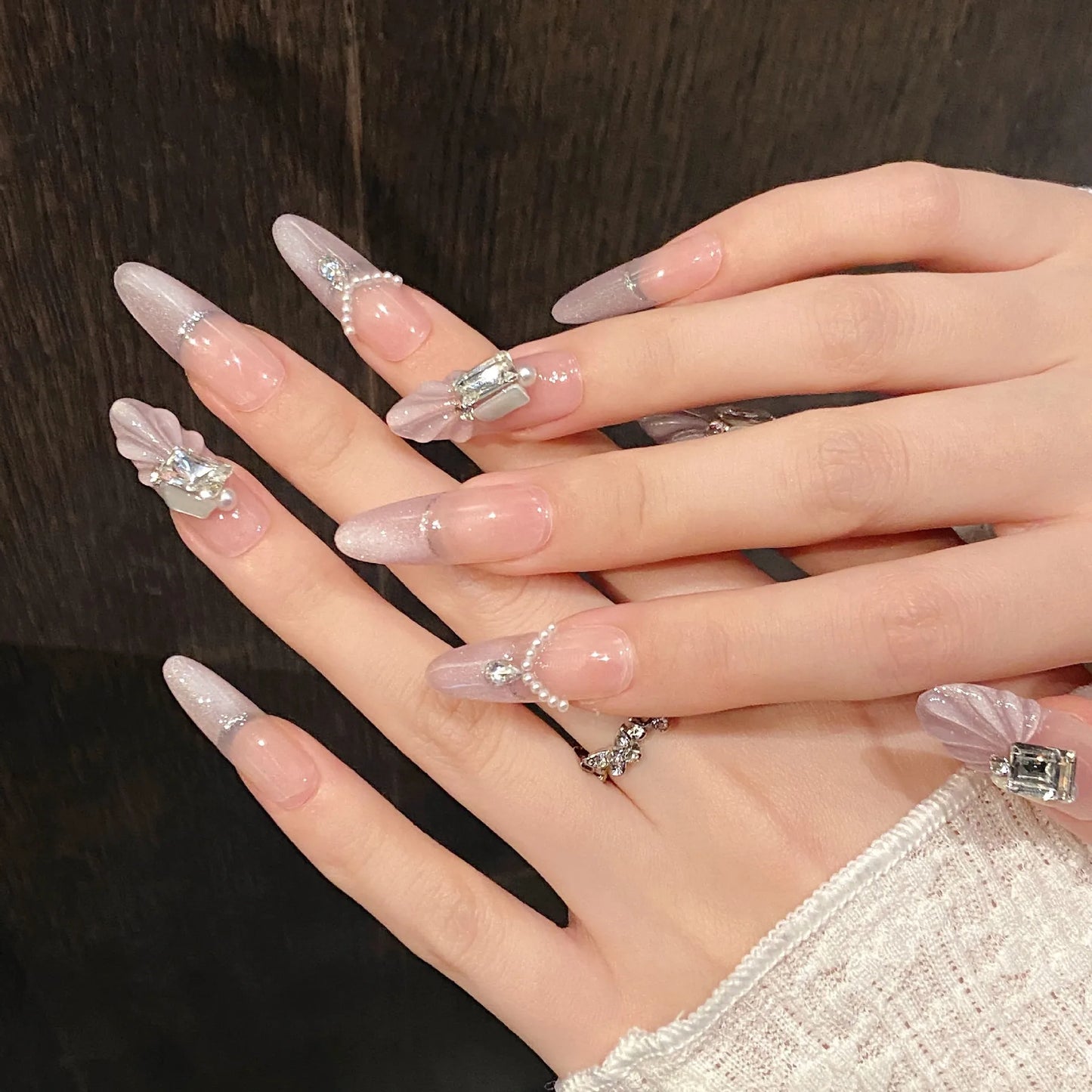 Long Press On Nails – Glitter Butterfly Rose Design