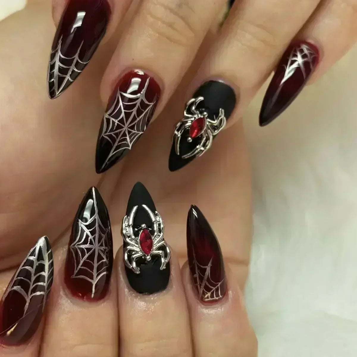 Halloween False Nails – Almond-Shaped Cute Clown