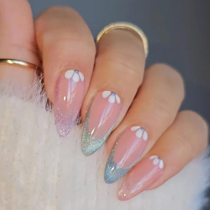 Press On Nails – Salon Style in Seconds