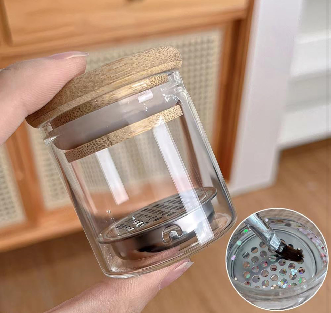 clear dappen dish with cork cap