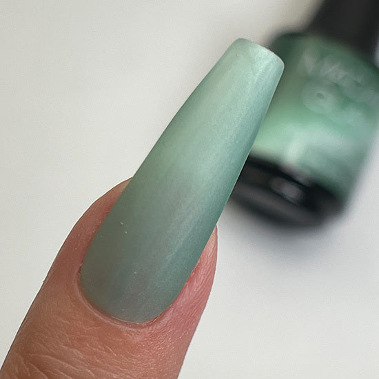MADAM GLAM - Autumn Breath - GREEN CATS EYE GEL POLISH