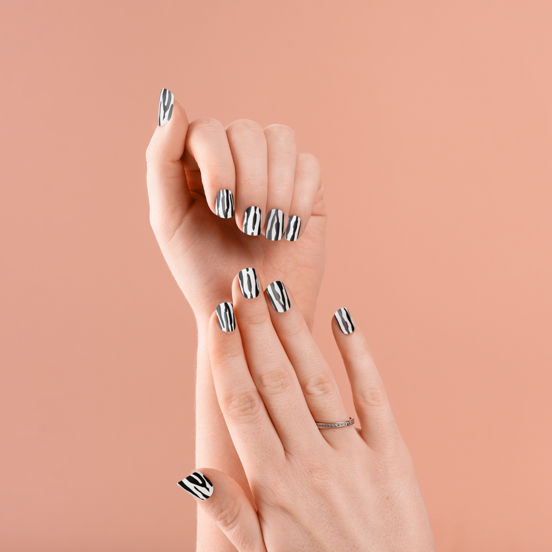 MADAM GLAM - exPRESS-on nails Bundle - 5 CUSTOM DESIGNS
