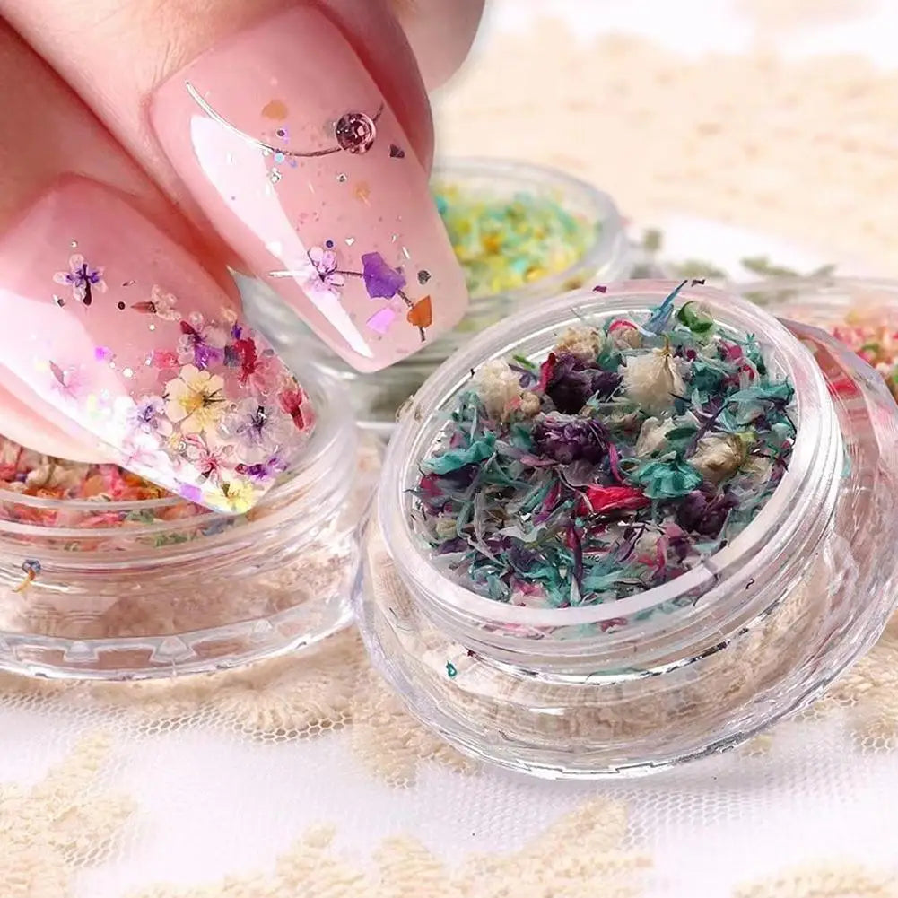 Nail Art Dried Flower Decoration – DIY Manicure Floral Nail Art