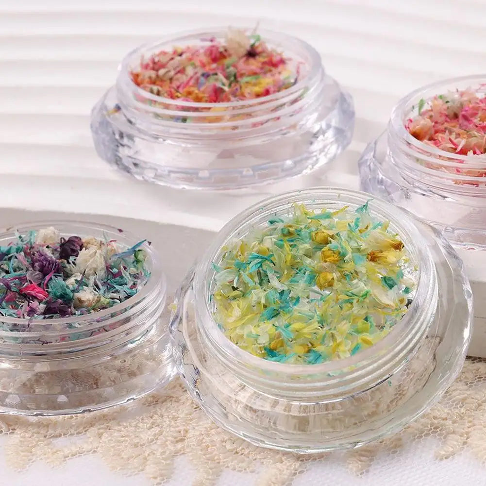 Nail Art Dried Flower Decoration – DIY Manicure Floral Nail Art