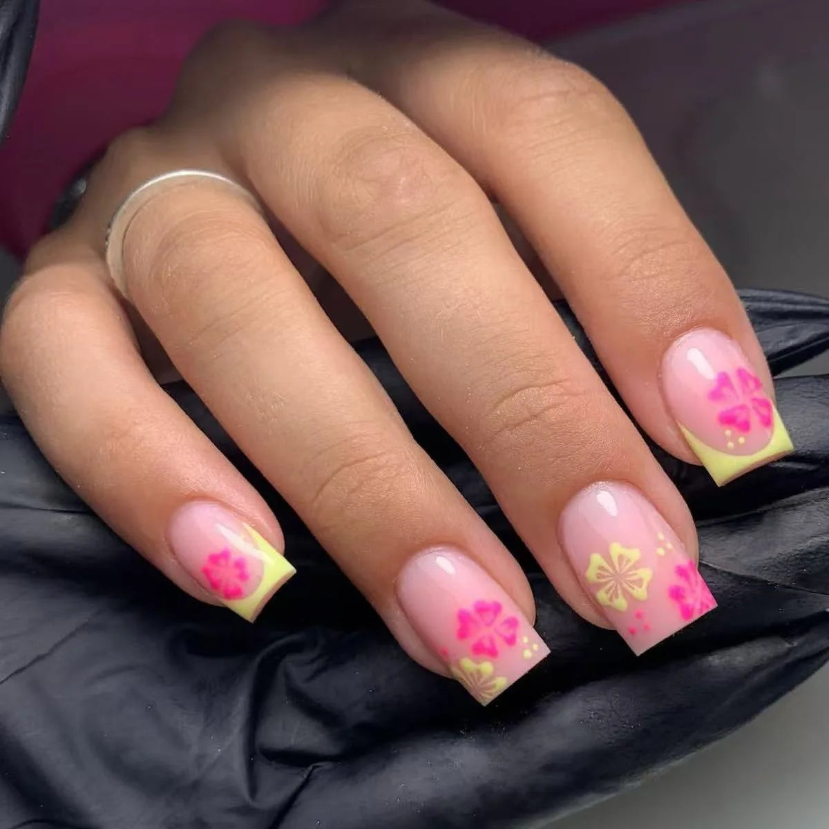 Pink French Tip Short Press On Nails – Elegant Square Nail Set