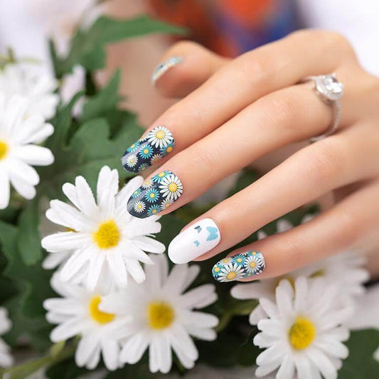 Daisy's and Butterflies - Gel Nail Wraps