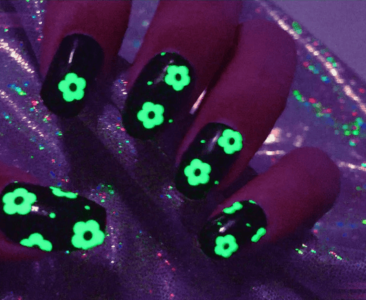 Glow in the Dark Daisy - Gel Nail Wraps