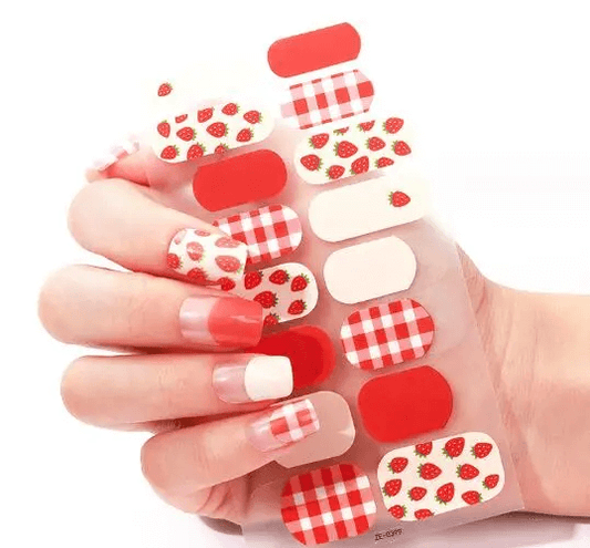 Strawberry Gingham - Gel Nail Wraps